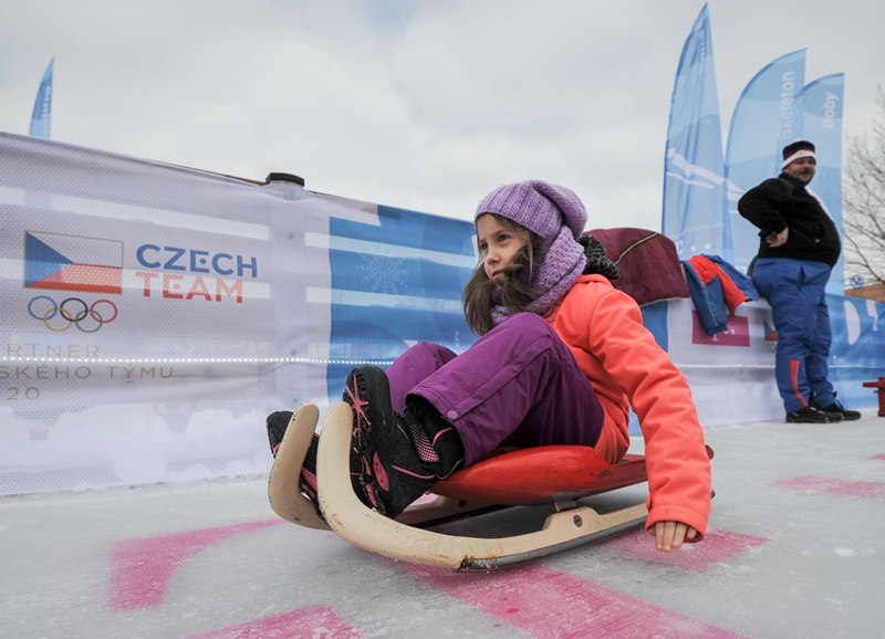 Ostravský Olympijský festival nabízí celou řadu atrakcí, například jízdu na závodních saních. Foto: Lukáš Kaboň 